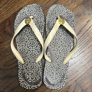 Tory Burch flip flops. Worn. size 9